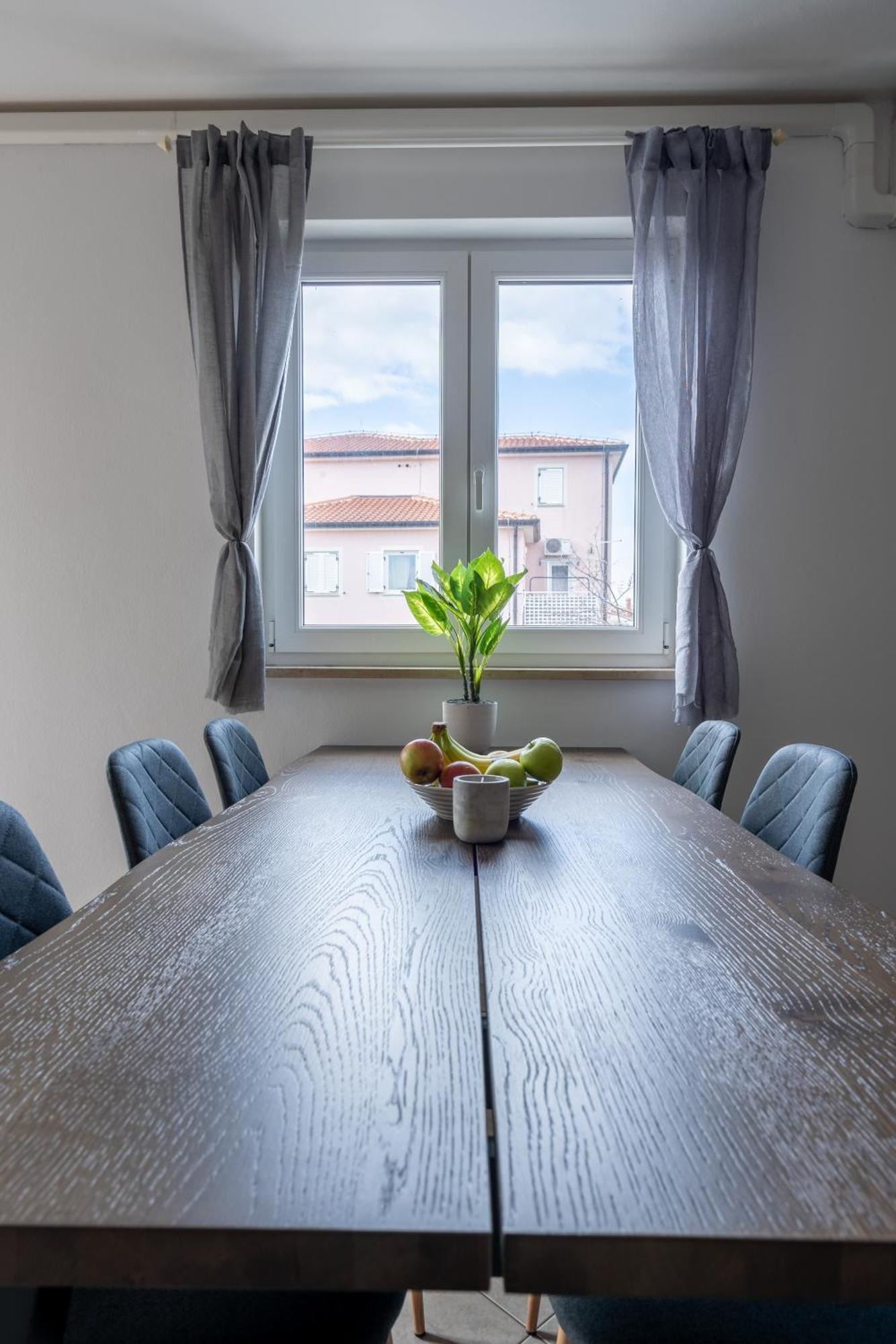 Charmante Wohnung Fusslaeufig Zum Meer In Funtana Extérieur photo